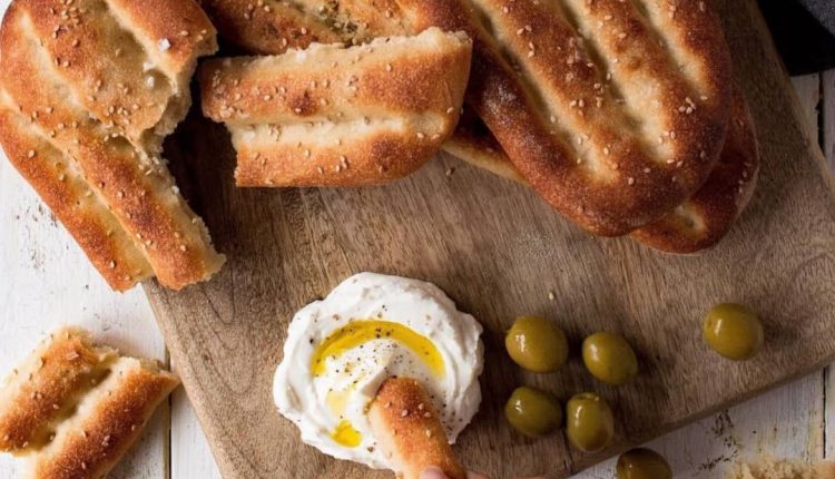 مواد لازم برای تهیه نان بربری