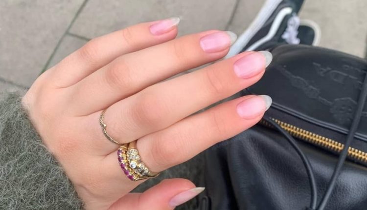 داشتن ناخن های براق