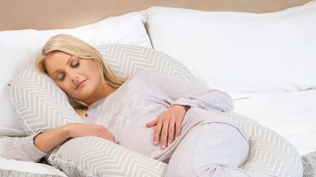 شیوه صحیح خوابیدن در دوران بارداری