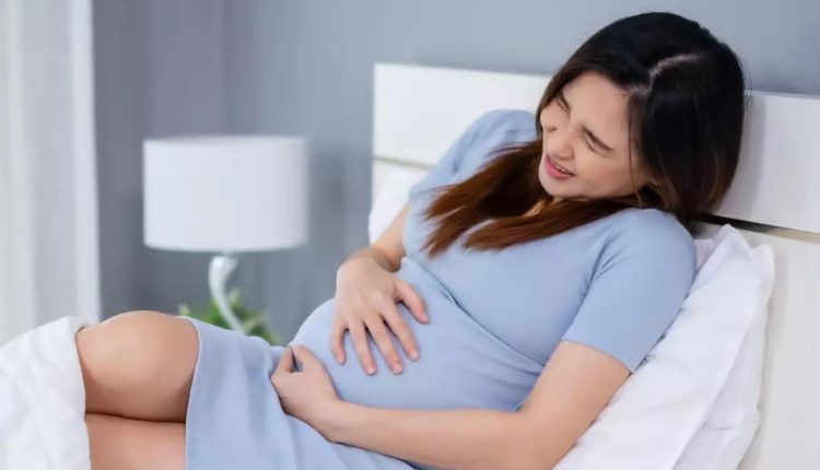 علت درد ناف در بارداری