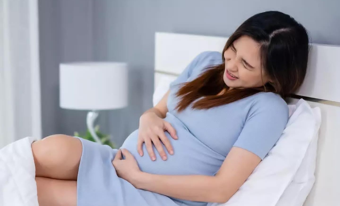 علت درد ناف در بارداری